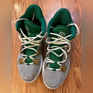 Nike Kyrie 7 basketball shoes size 9 men’s